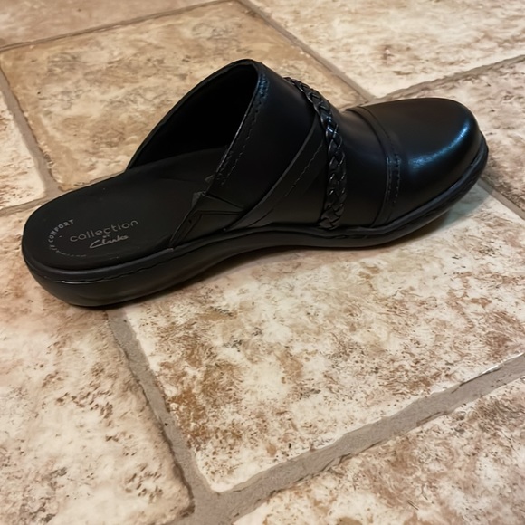 COPY - Clark’s Women’s Size 7 Laurieann Step Black Leather Mule 🚨Discount Shipp… - Picture 3 of 7